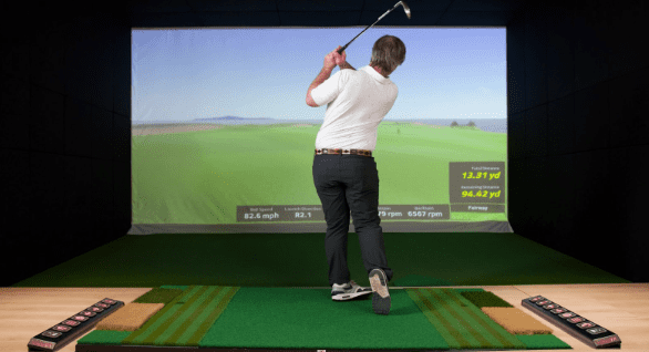 why-indoor-golf-is-the-future:-simulators-&-tech