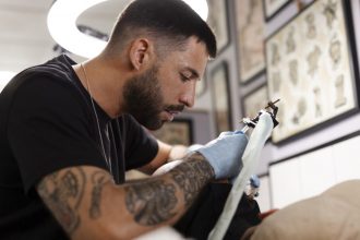 the-art-of-self-expression:-why-tattoos-and-piercings-remain-timeless